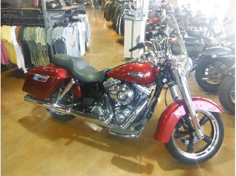 2013 Harley-Davidson FLD - Switchback Cruiser 