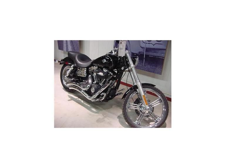 2011 Harley-Davidson DYNA WIDE GLIDE Cruiser 