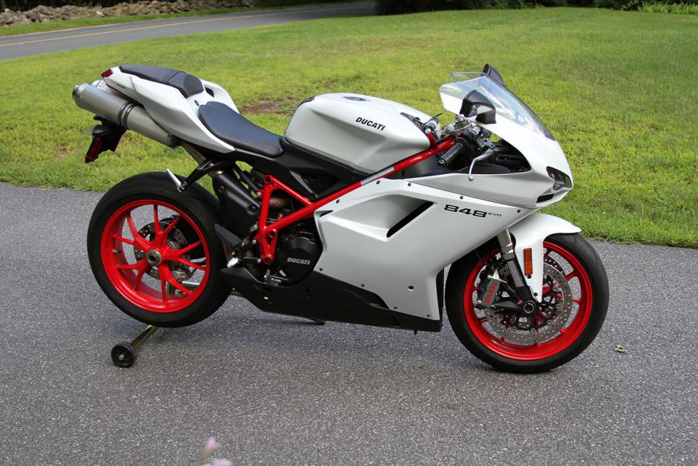 2011 Ducati Superbike 848 EVO Sportbike 