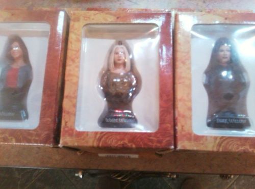 BUFFY VAMPIRE WILLOW ORNAMENTS/MINI BUSTS SET OF 4-ALLYSON HANNIGAN