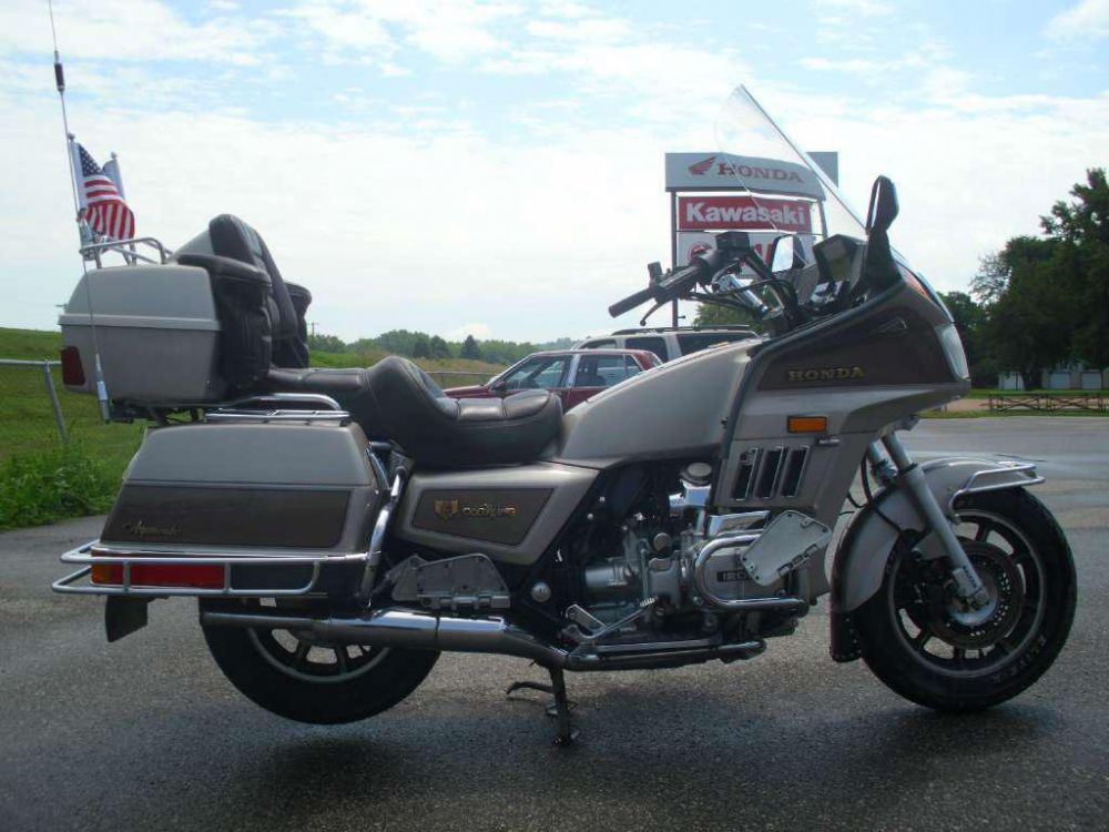 1985 Honda GL1200 Gold Wing Aspencade Touring 