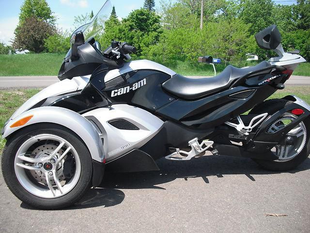 2009 Can-Am Spyder RS GS SM5 low miles and extras!!!