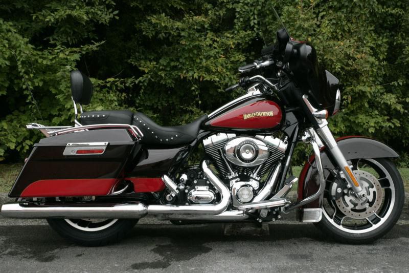 2010 Harley-Davidson FLHX **CUSTOM PAINT!!**