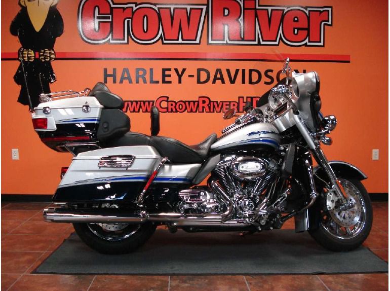 2009 Harley-Davidson FLHTCUSE4 CVO Ultra Classic Electra Glide 