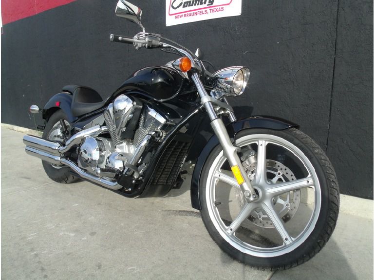 2010 honda sabre (vt1300cs) 