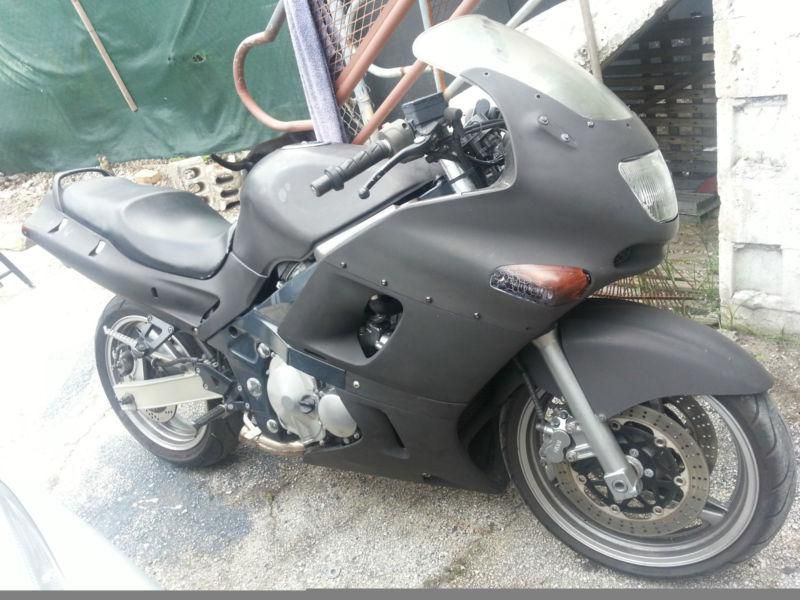 KAWASAKI MOTORCYCLE ZZR 600 sale on 2040-motos