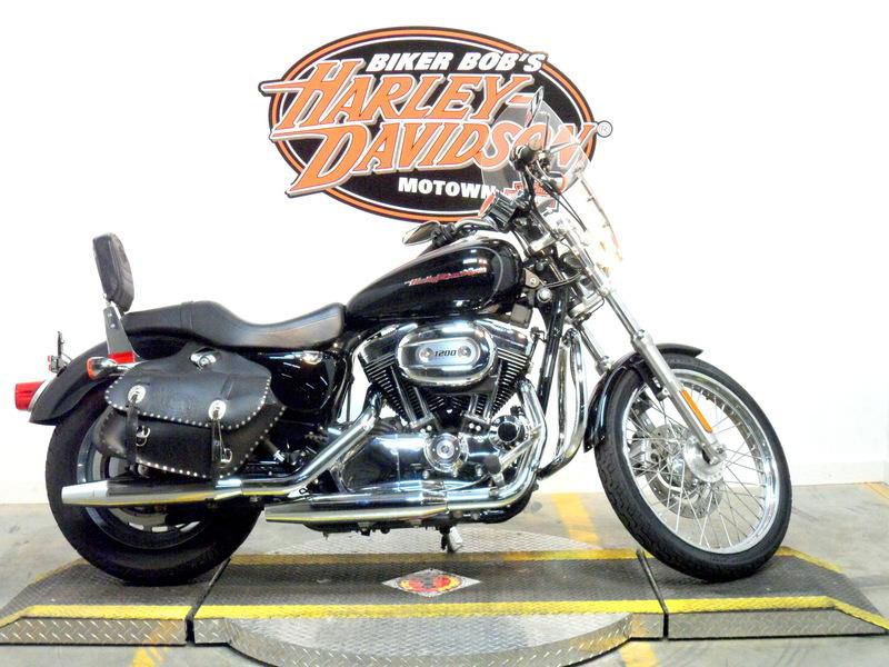 2005 Harley-Davidson XL1200C - Sportster 1200 Custom Standard 