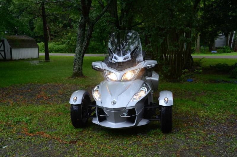 can am spyder 2010,cruse,radio,heated handle bars,fog lights,gps,ex.cond,3700 mi