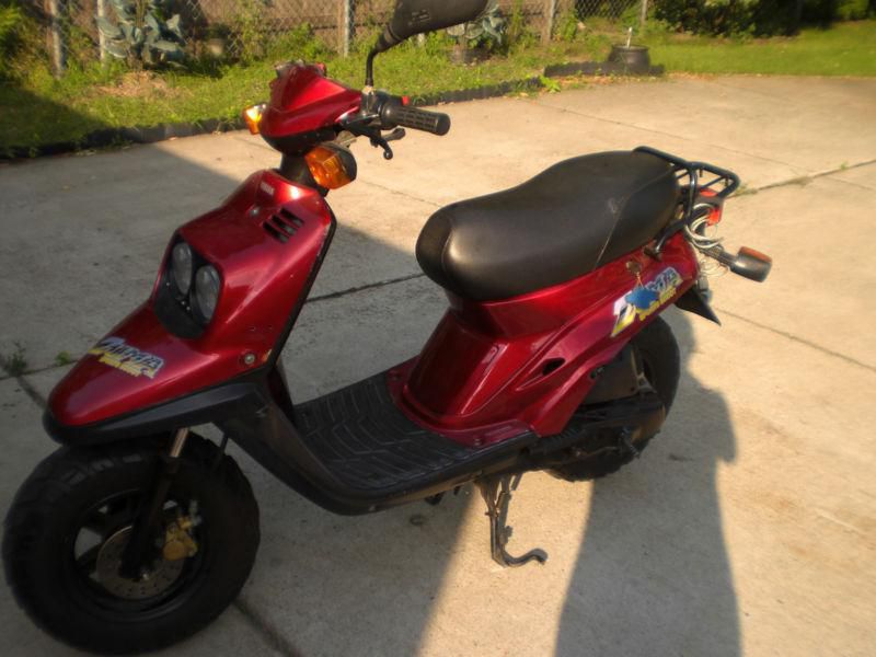 1999 yamaha zuma scooter   moped scooter