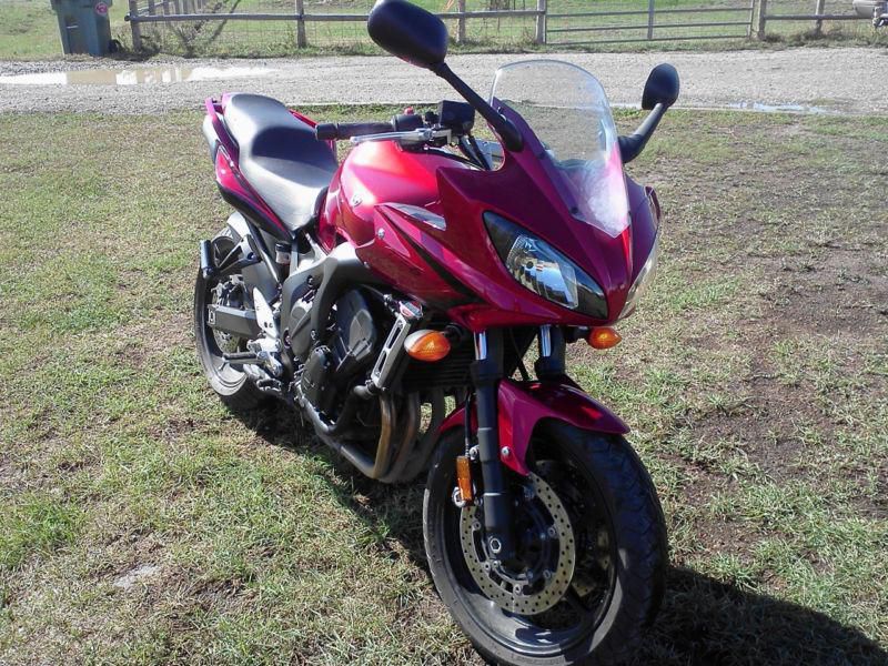2007 Yamaha FZ6 perfect condition only 6000 miles