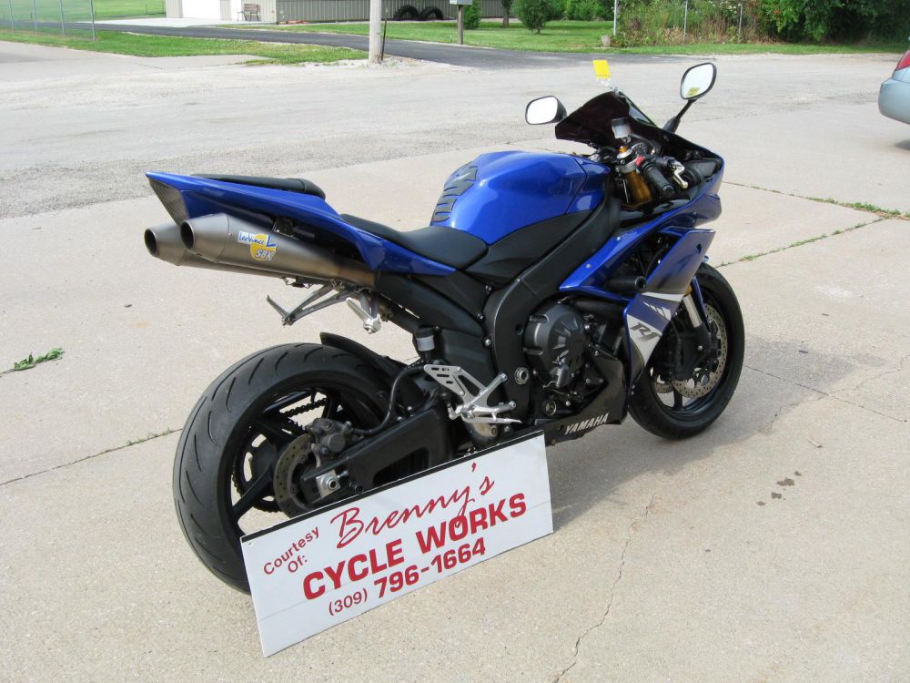 2008 Yamaha YZF R1 Sportbike 