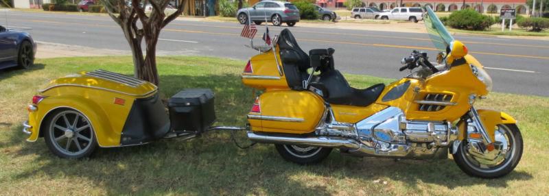 2001 Fully Loaded HONDA GOLDWING GL1800 w/ Bushtec Trailer, helmets, and EXTRAS