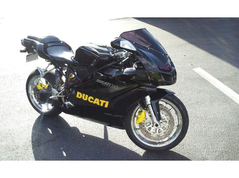 2006 Ducati Superbike 749 