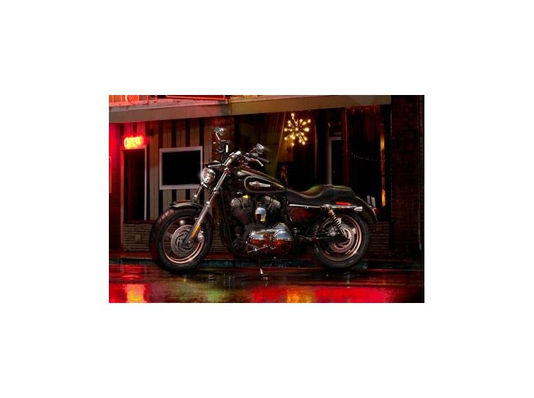 2013 Harley-Davidson XL1200C 