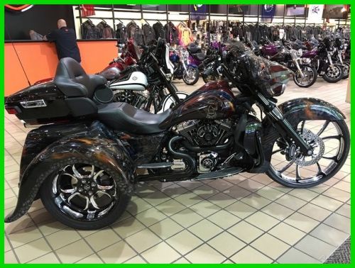 2014 Harley-Davidson FLHTCUTG - Tri Glide Ultra