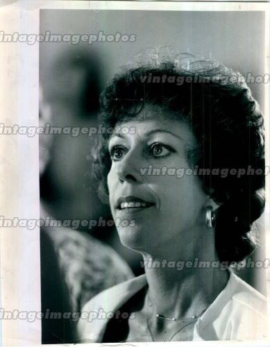 1979 carol burnett actress miss hannigan annie musical smile press photo