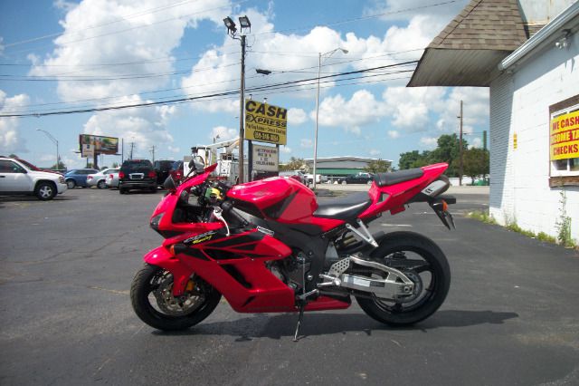 Used 2005 Honda CBR 1000RR for sale.