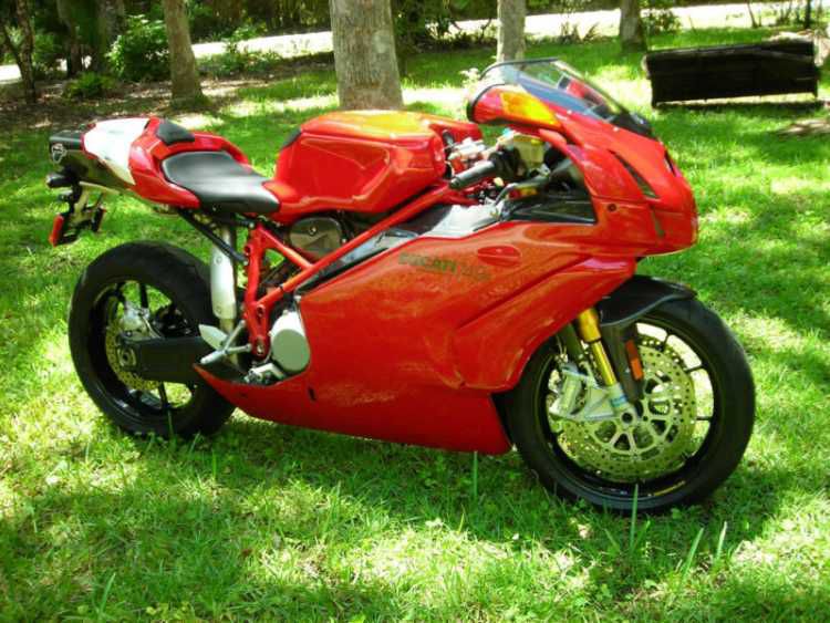 2004 Ducati Superbike 749R