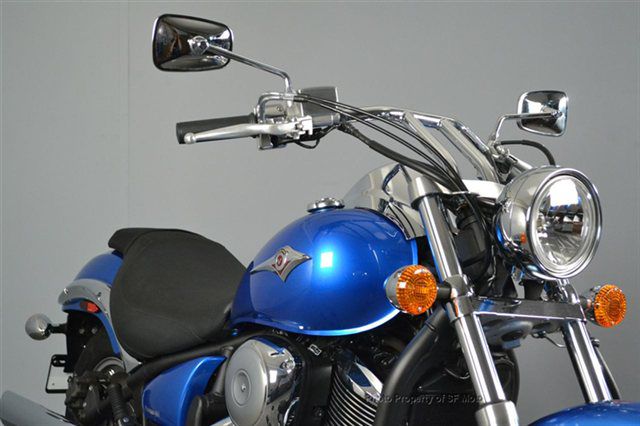 2010 blue kawasaki vulcan 900