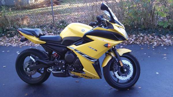 2009 yamaha fz6r with extras