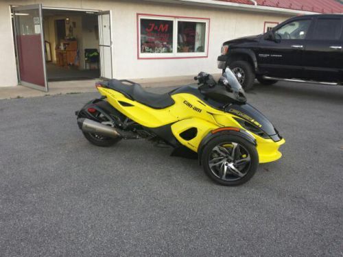 2014 can-am spyder