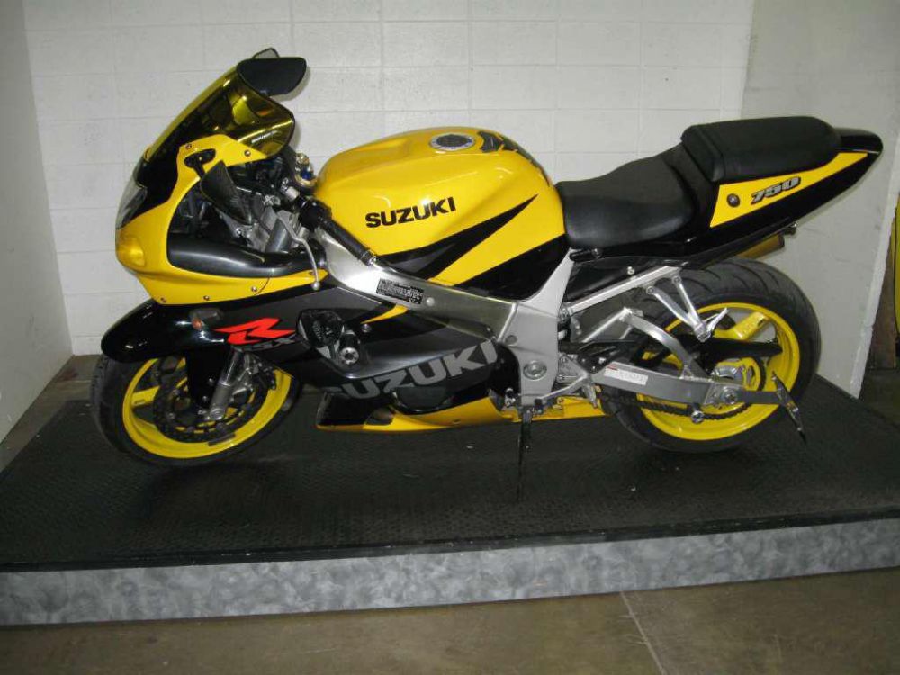 2003 suzuki gsx-r750  sportbike 
