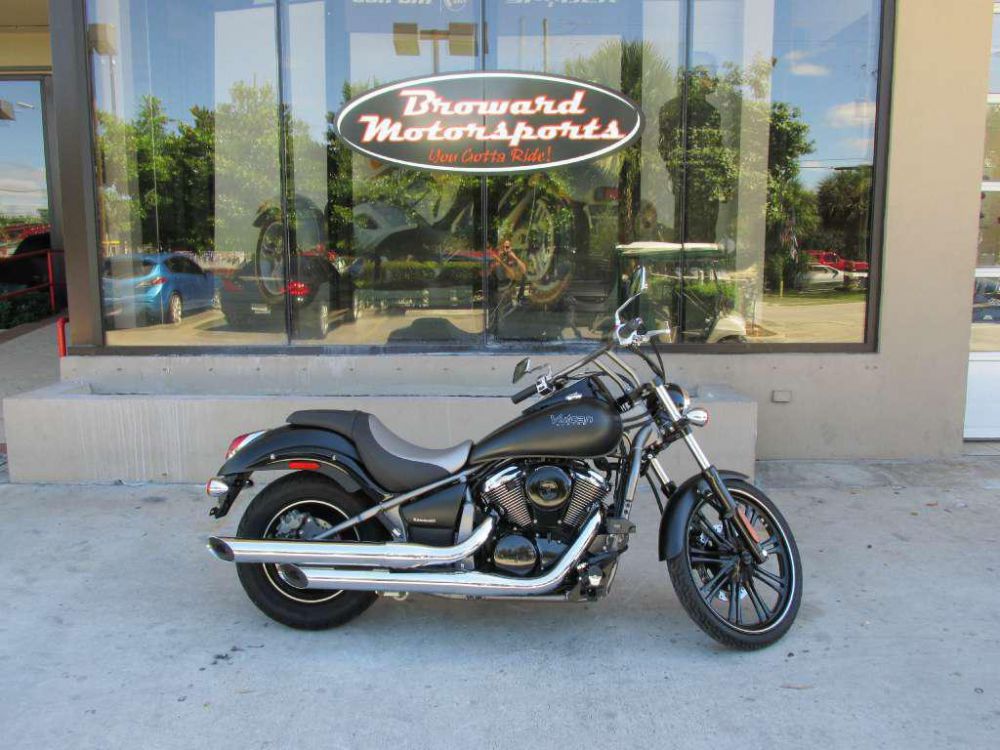 2010 kawasaki vulcan 900 custom  cruiser 