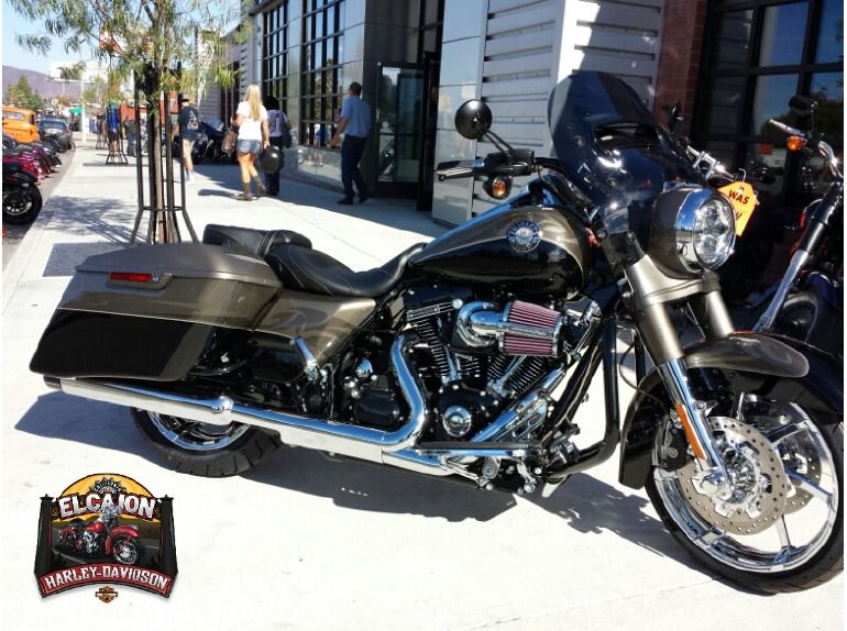 2014 Harley-Davidson FLHRSE - CVO Road King 