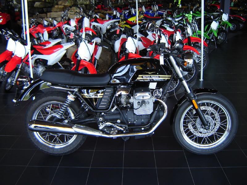 2011 Moto Guzzi V7 CLASSIC Standard 