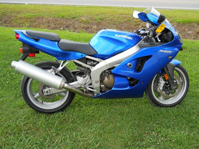 Used 2008 Kawasaki ZZR600 for sale.