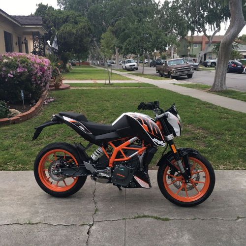 2016 KTM Duke