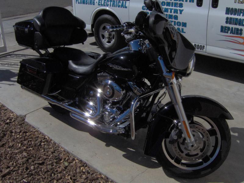 2009 harley davidson street glide black paint excellent con. well maintained