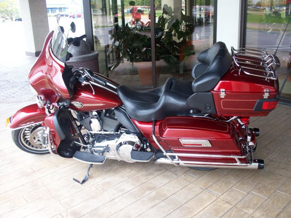 2009 harley-davidson flhtcu  touring 