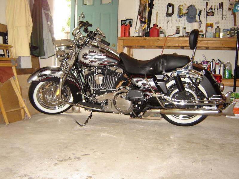 2010 harley davidson road king classic