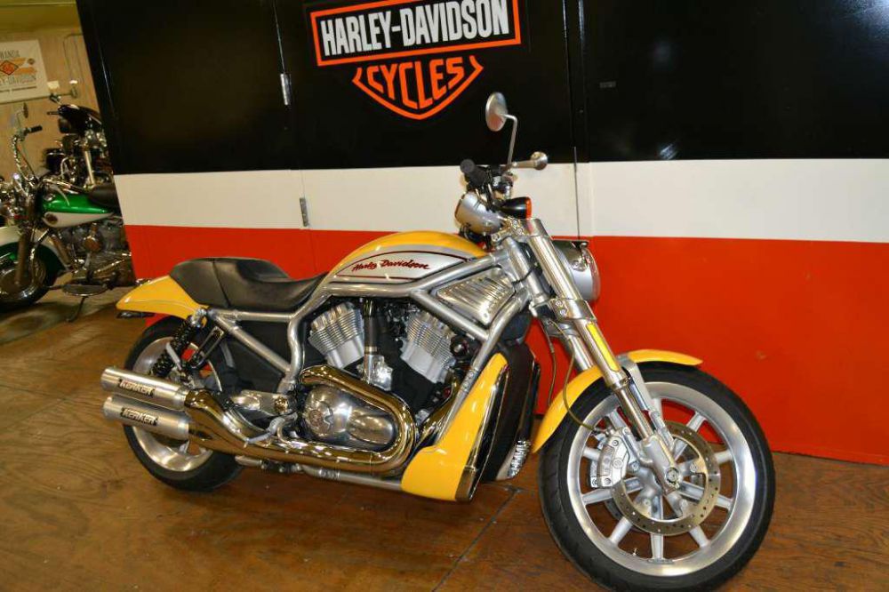 2006 Harley-Davidson VRSCR Street Rod Cruiser 