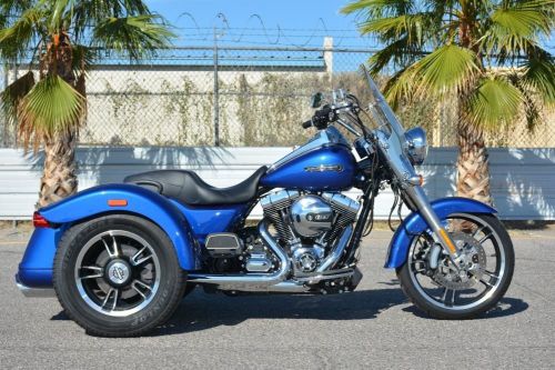 2015 harley-davidson touring 2015 handicap controls, low miles