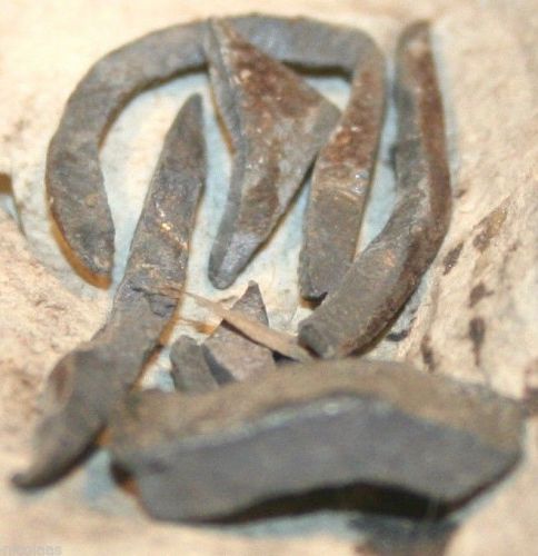 Rare antique reliquary - mysterious metal to saint vincent - very rare !!!!