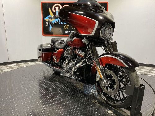2021 Harley-Davidson FLHXSE - Screamin Eagle Street Glide CVO