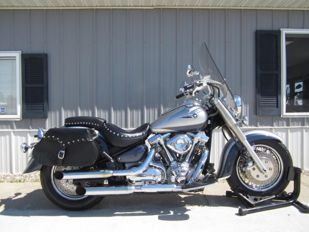 2006 yamaha roadstar 1700  cruiser 