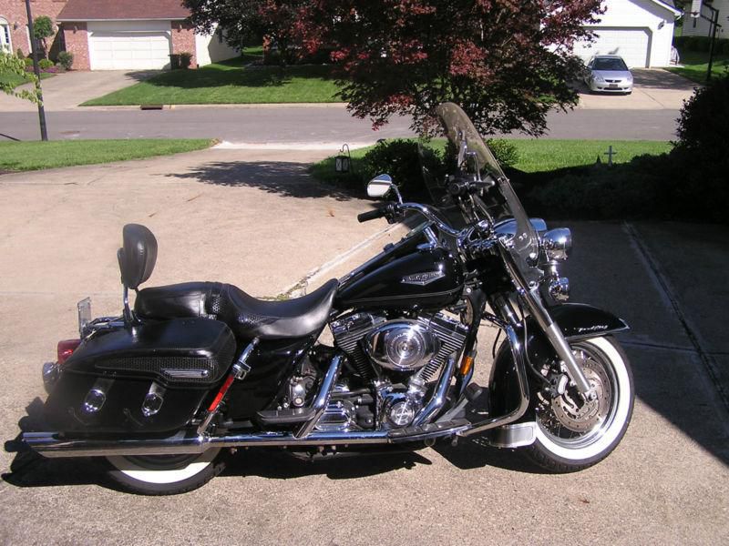Buy Black Some Extras Low Miles One Owner Road King On 2040 Motos