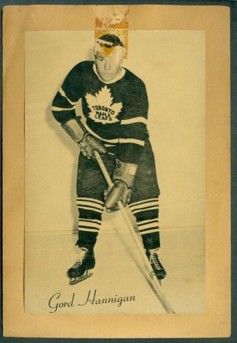 Gord hannigan 1944-64 group 2 beehive &#039;44 hockey photo gvg toronto maple leafs