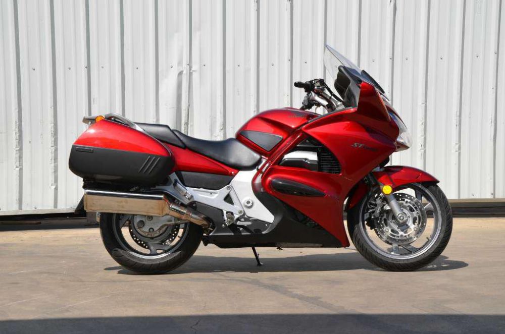 2009 honda st1300  sport touring 