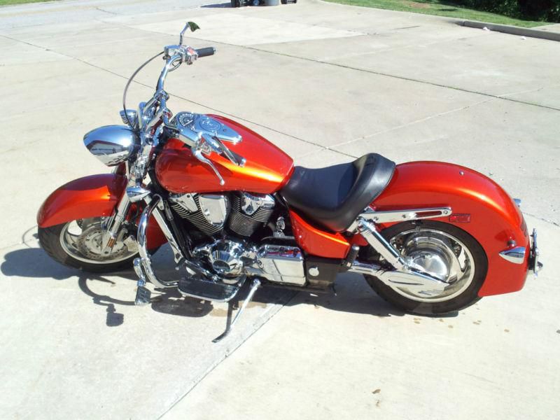 Honda vtx 1800 n3 (neo), pearl orange, many extras, lots of chrome, 3,800 miles