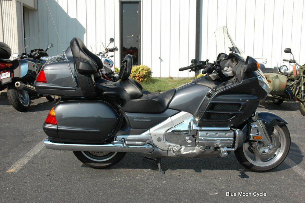 2005 honda gl1800  touring 