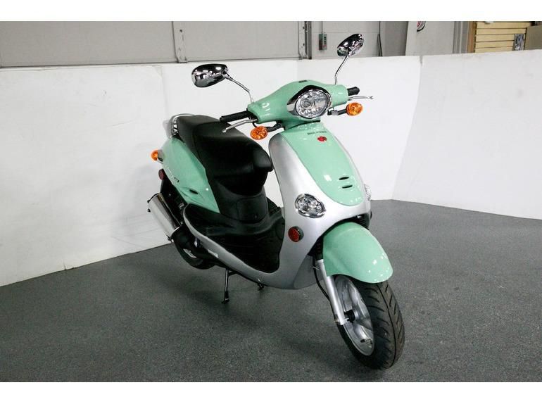 2010 Kymco Sting 50 Moped 