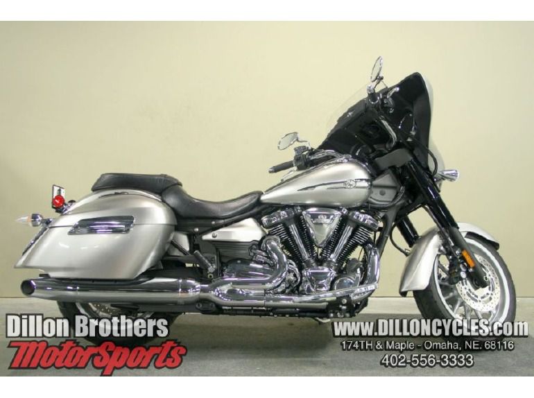 2012 Yamaha XV19CTF - Stratoliner Deluxe - Silver 