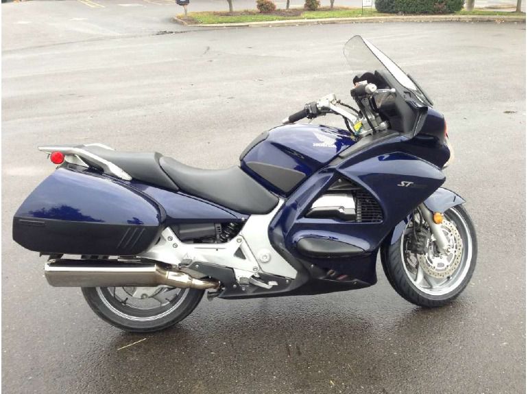 2004 honda st1300 