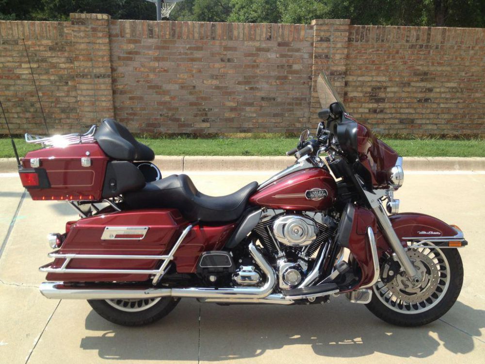 2010 harley-davidson flhtcu ultra classic electra glide  touring 