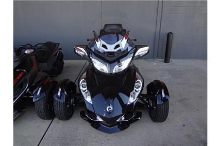 2013 Can-Am Spyder RT Limited - SE5 Sportbike 