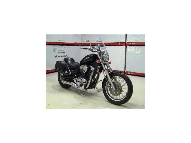 2005 Suzuki S83 BOULEVARD 